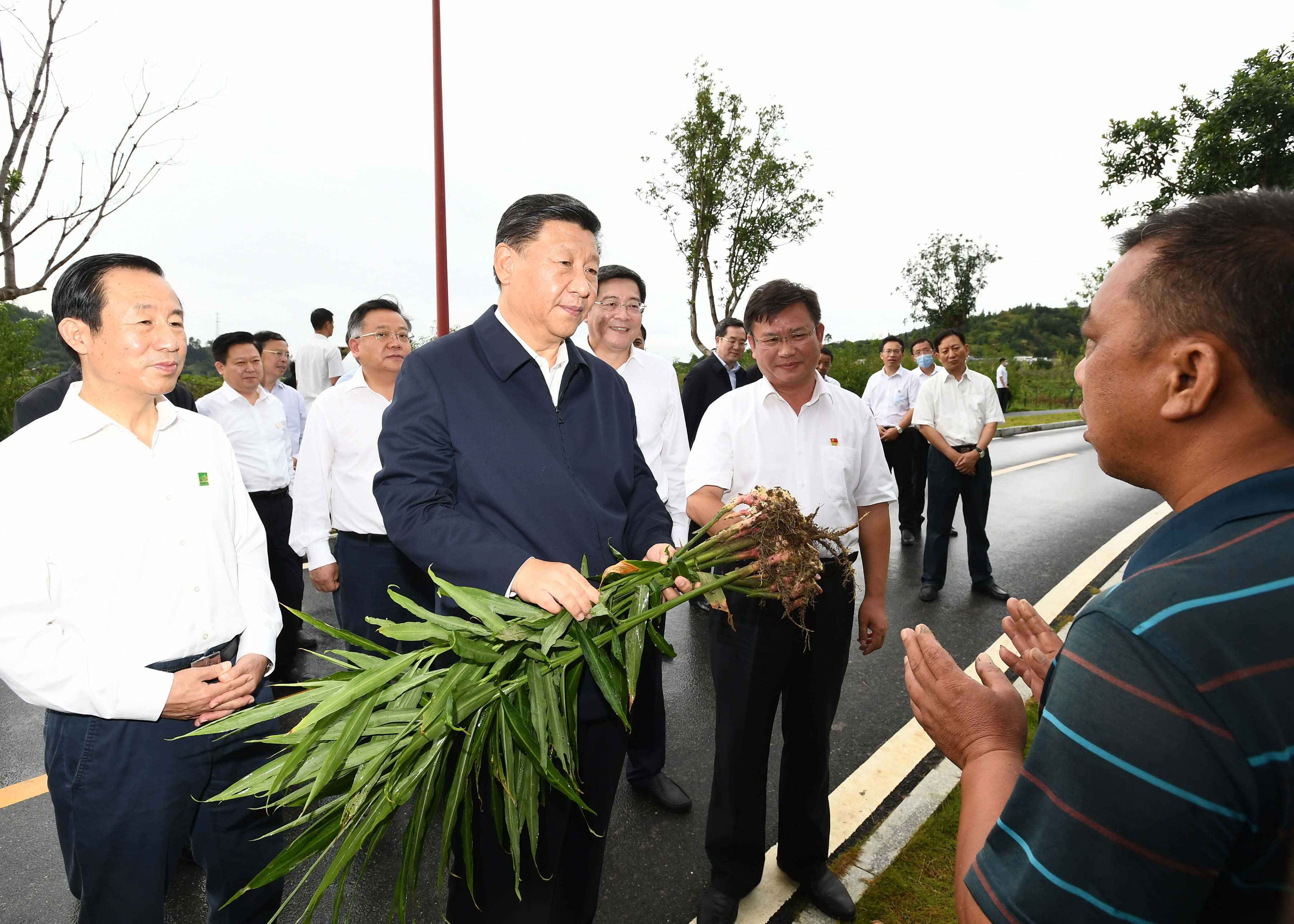 习近平在湖南考察时强调 在推动高质量发展上闯出新路子 谱写新时代中国特色社会主义湖南新篇章