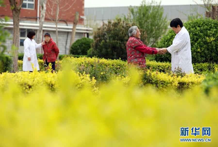 从中央财经委会议看以习近平同志为核心的党中央引领“十三五”经济社会发展